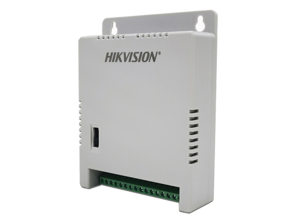 Fuente de Poder Regulada Hikvision DS-2FA1205-C8/K de 12, 13.5 y 15 Vcd para 8 Cámaras, 1A, Soporta 4K, Modo para Largas Distancias.