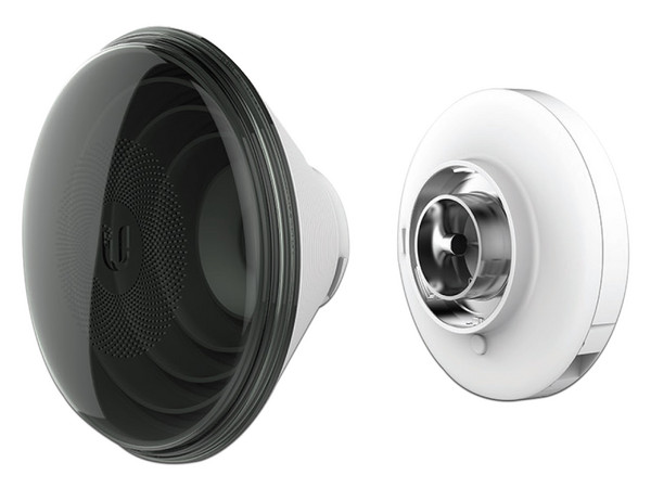 Access point Ubiquiti Networks IsoStation AC, 14 dBi de ganancia, frecuencia 5 GHz.