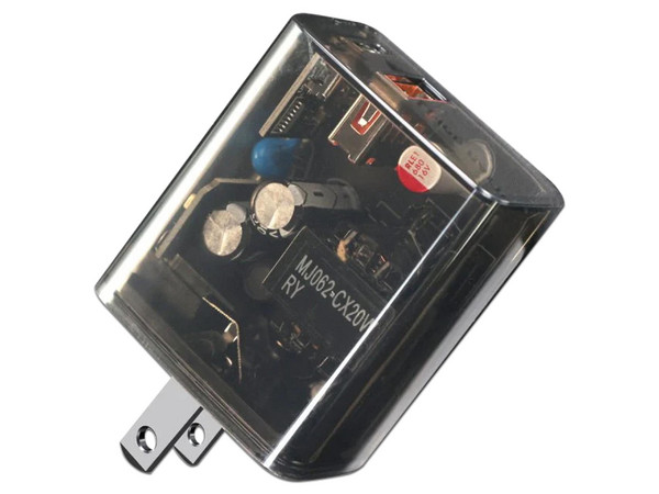 Cargador de Pared MYBAT AC, USB-C PD 20W, USB-A Dual, Universal, Translúcido.