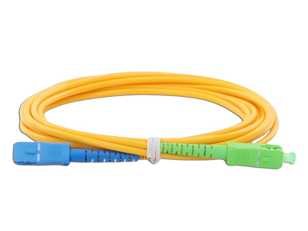 Jumper de Fibra Óptica LinkedPro Monomodo SC/UPC-SC/APC Simplex, color amarillo, 3m.
