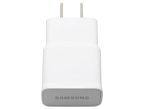 Cargador Universal EP-TA12JWE, 2A, 5V, sin cable y sin empaque, Color Blanco.