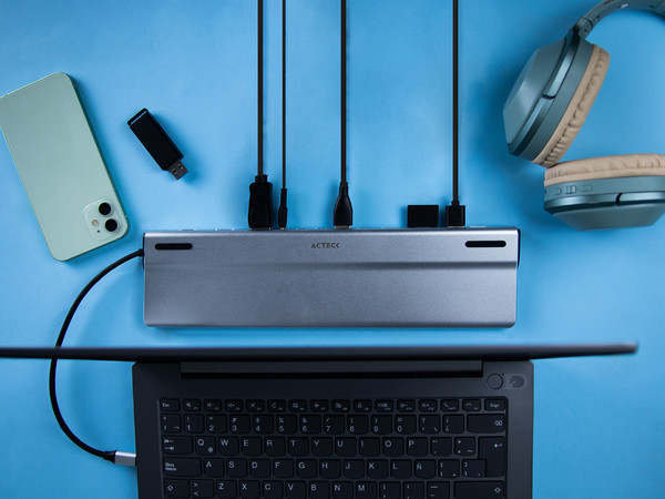 Docking Station Acteck AC-932950 14 en 1, Conector Principal USB Tipo C 3.1, Color Plateado - imagen 3